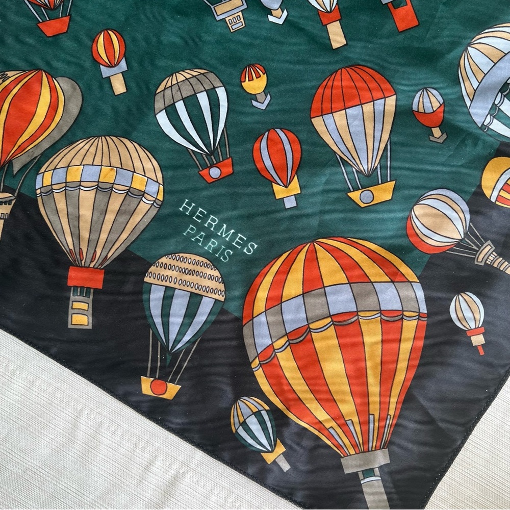 Hermès Paris 100% Silk Scarf